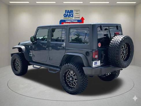 Used 2017 Jeep Wrangler Unlimited Sport w/ LED Lighting Group AWD/4WD image 9