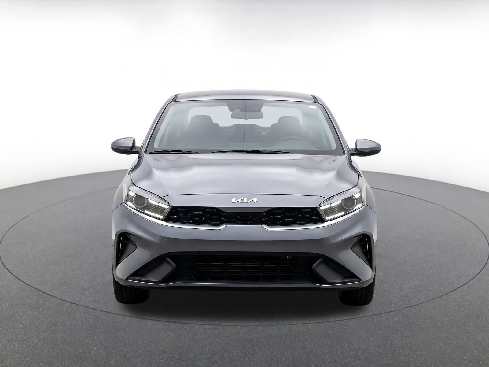 Used 2024 Kia Forte LXS FWD image 2