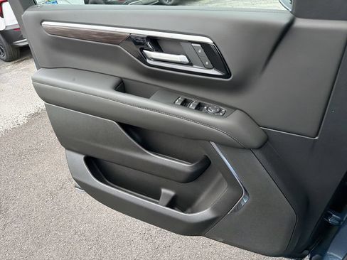 New 2026 Chevrolet Tahoe LS w/ LS Custom Edition AWD/4WD image 13