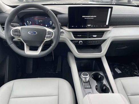 New 2026 Ford Explorer Active w/ Active Comfort Package RWD image 4