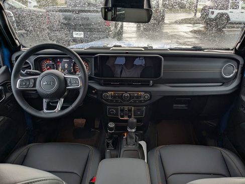New 2026 Jeep Wrangler Unlimited Sahara AWD/4WD image 13