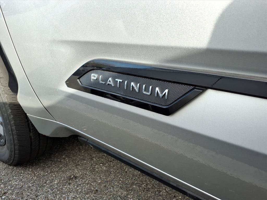 Used 2023 Toyota Tundra Platinum AWD/4WD image 12