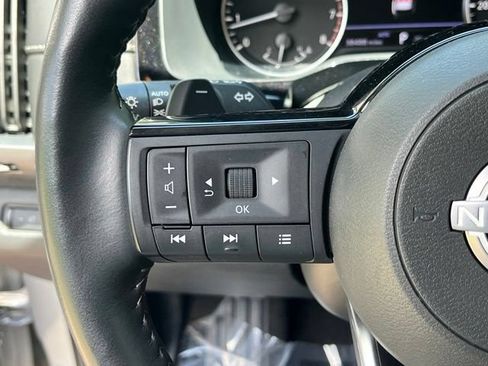 Used 2023 Nissan Pathfinder SL w/ Lighting Package (N92) AWD/4WD image 21
