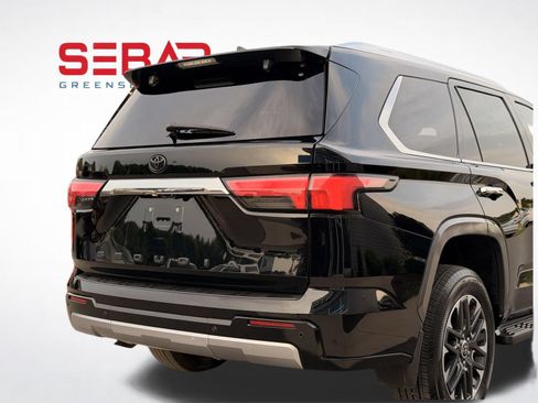 Used 2024 Toyota Sequoia Limited AWD/4WD image 7