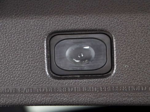 Used 2014 Ford Explorer XLT w/ Equipment Group 202A image 31