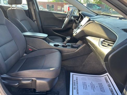 Used 2024 Chevrolet Malibu LT FWD image 12