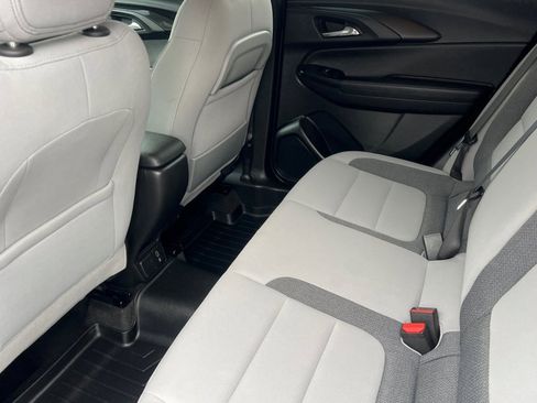 Used 2021 Chevrolet TrailBlazer LT w/ Convenience Package image 9