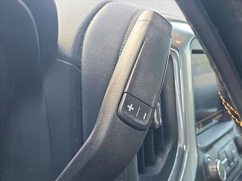 Used 2020 Chevrolet Silverado 1500 LT w/ Texas Edition RWD image 6