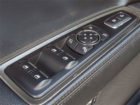 Used 2019 Lincoln Continental Reserve image 13