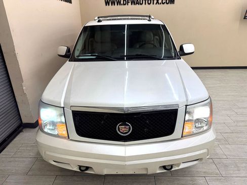 Used 2005 Cadillac Escalade AWD image 4