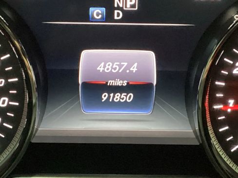 Used 2017 Mercedes-Benz E 300 4MATIC image 17