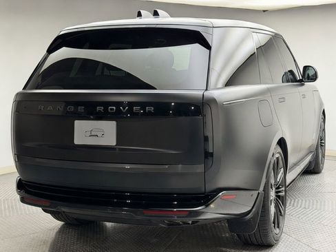 Certified 2025 Land Rover Range Rover SE image 2