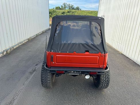 Used 1988 Suzuki Samurai 4WD Soft Top image 4