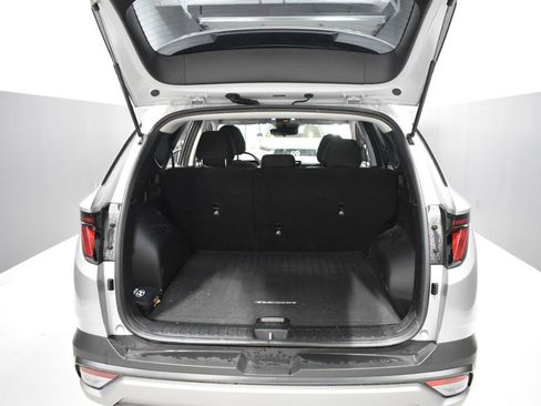 Used 2025 Hyundai Tucson SE image 28