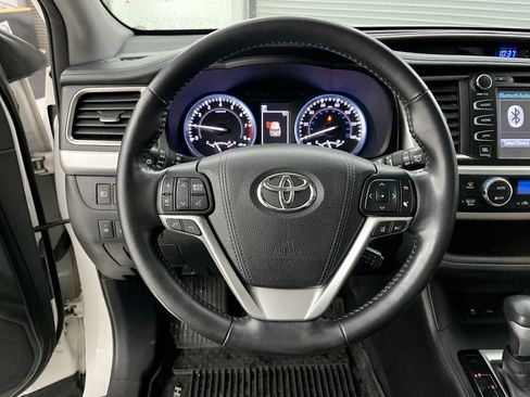 Used 2017 Toyota Highlander Limited Platinum AWD/4WD image 17