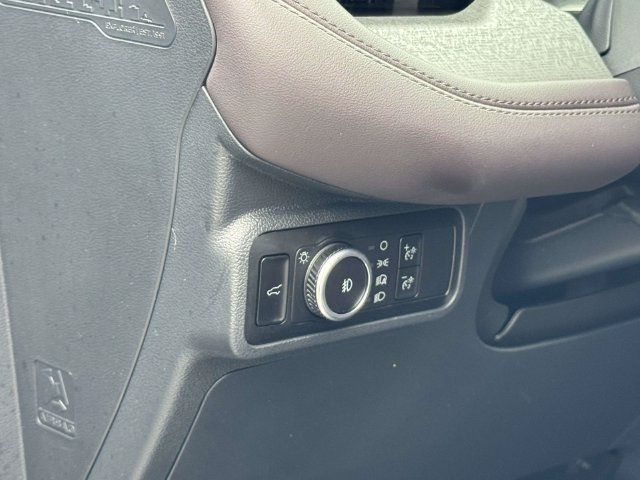 Used 2026 Ford Explorer Platinum AWD/4WD image 25