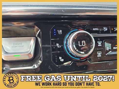 New 2026 GMC Sierra 2500 Denali Ultimate w/ LPO, Black Badging Package AWD/4WD image 23