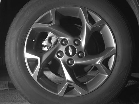 Used 2025 Chevrolet Trax LT FWD image 15