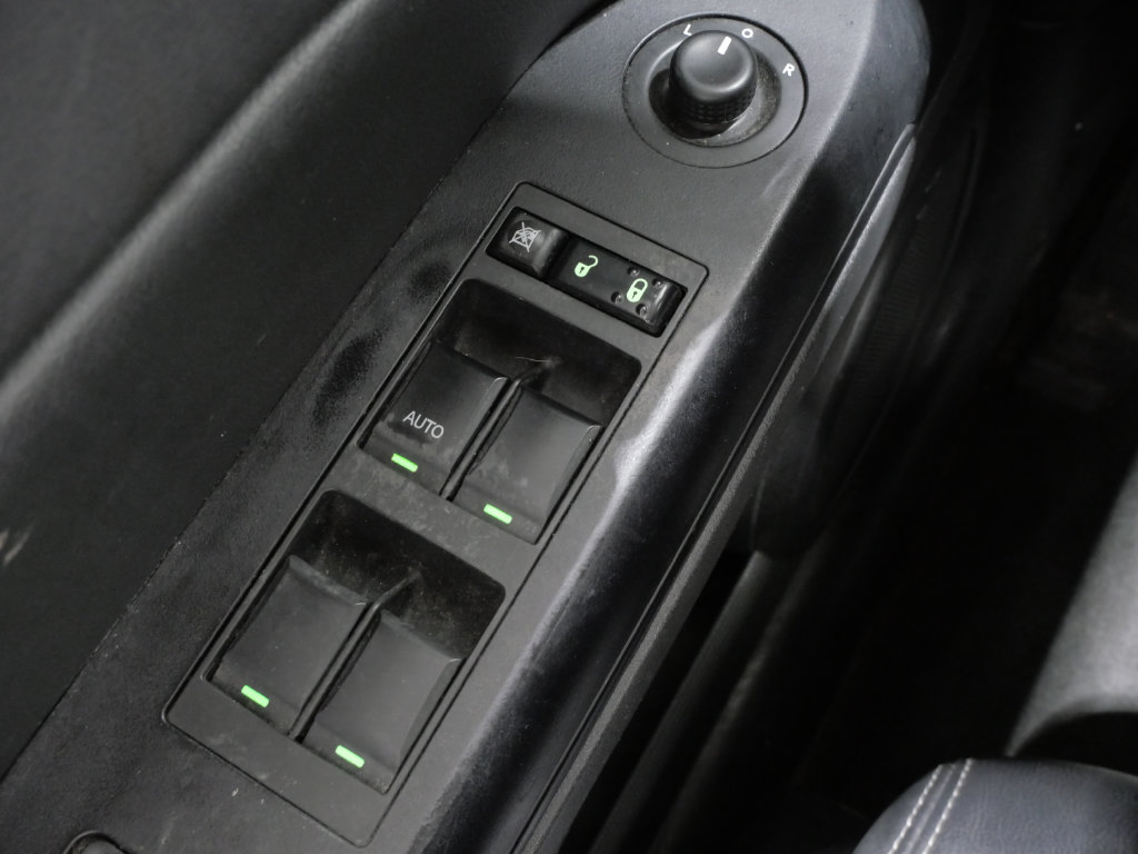 Used 2017 Jeep Patriot High Altitude FWD image 13