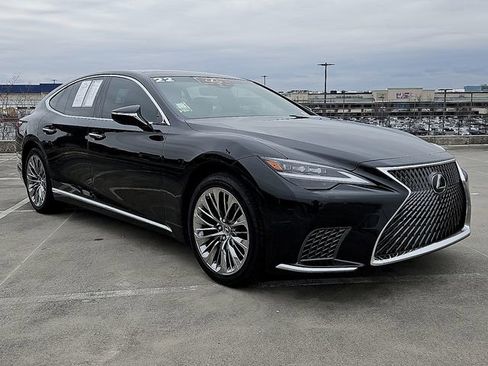 Used 2022 Lexus LS 500 image 3
