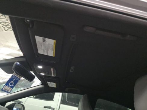 Used 2025 Toyota Camry SE w/ Multimedia Upgrade Package image 7