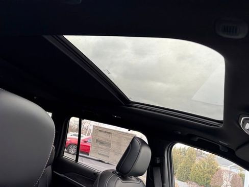 New 2025 Jeep Grand Cherokee L Limited image 32