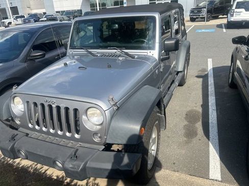 Used 2014 Jeep Wrangler Unlimited Sport w/ Quick Order Package 24S AWD/4WD image 2