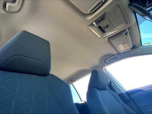 Used 2022 Toyota RAV4 XLE FWD image 14