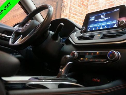 Used 2024 Nissan Altima 2.5 SR image 49