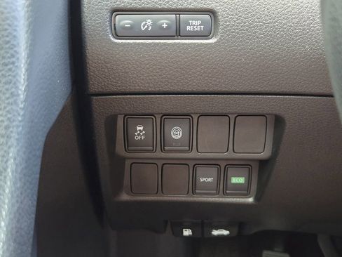 Used 2022 Nissan Rogue Sport S FWD image 22