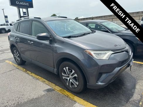 Used 2016 Toyota RAV4 LE AWD/4WD image 1