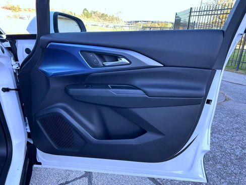 New 2026 Chevrolet Equinox EV LT image 15