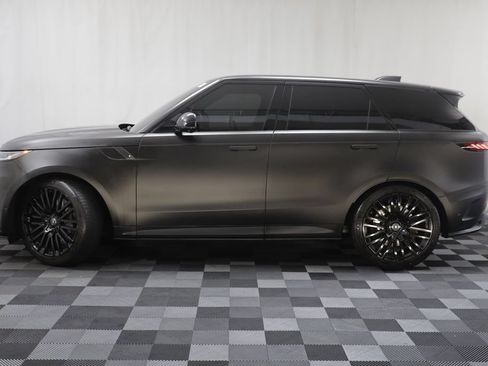 Used 2024 Land Rover Range Rover Sport AWD/4WD image 4