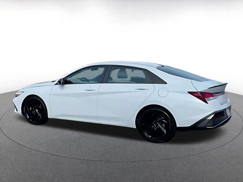 Used 2026 Hyundai Elantra Sport FWD image 11
