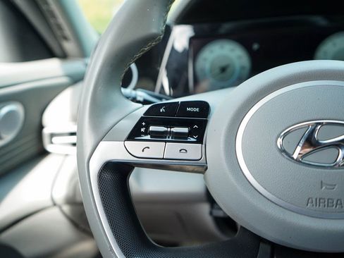 Used 2022 Hyundai Elantra SEL w/ Convenience Package image 22