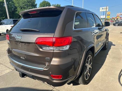 Used 2020 Jeep Grand Cherokee Overland AWD/4WD image 5
