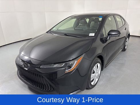 Used 2020 Toyota Corolla LE FWD image 5