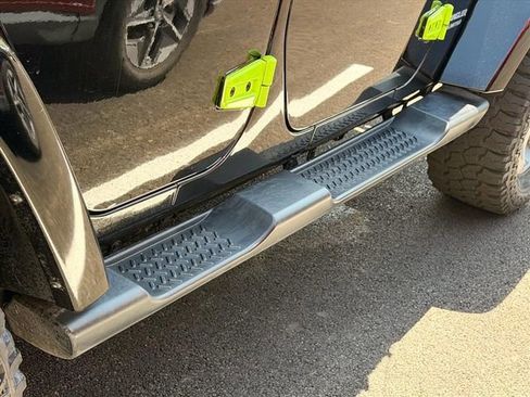 Used 2017 Jeep Wrangler Unlimited Sahara AWD/4WD image 12