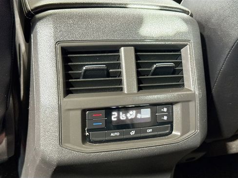 Used 2022 Volkswagen Atlas SE image 24