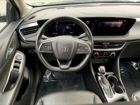Used 2024 Buick Encore GX Sport Touring image 5
