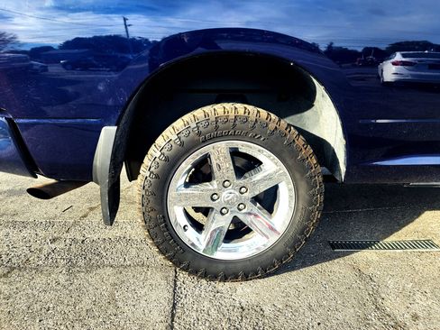 Used 2018 RAM 1500 Express w/ Express Value Package AWD/4WD image 30