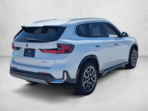 New 2026 BMW X1 xDrive28i AWD/4WD image 2