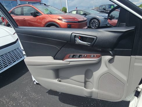 Used 2014 Toyota Camry XLE FWD image 25