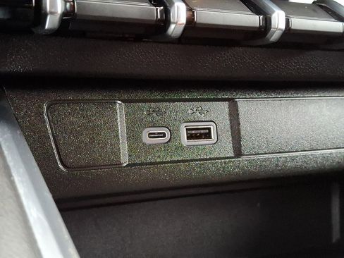 Used 2026 GMC Canyon AT4 w/ Nightfall Essentials Package image 24