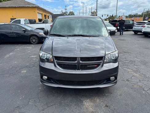 Used 2017 Dodge Grand Caravan GT FWD image 3