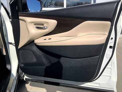 Used 2020 Nissan Murano Platinum w/ Cargo Package AWD/4WD image 23
