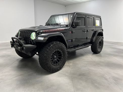 Used 2022 Jeep Wrangler Unlimited Rubicon w/ Cold Weather Group AWD/4WD image 4