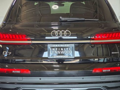 Used 2020 Audi Q7 3.0T Prestige AWD/4WD image 28