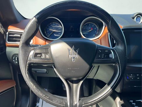 Used 2018 Maserati Ghibli RWD image 11