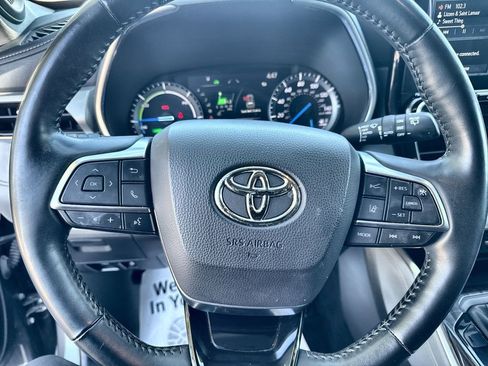 Used 2021 Toyota Highlander Platinum image 22